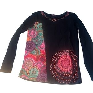 Coline Size large Black with colorful Spirals Boho long sleeve shirt